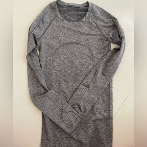Lululemon Swiftly Tech Long Sleeve Shirt 2.0 
Race Length